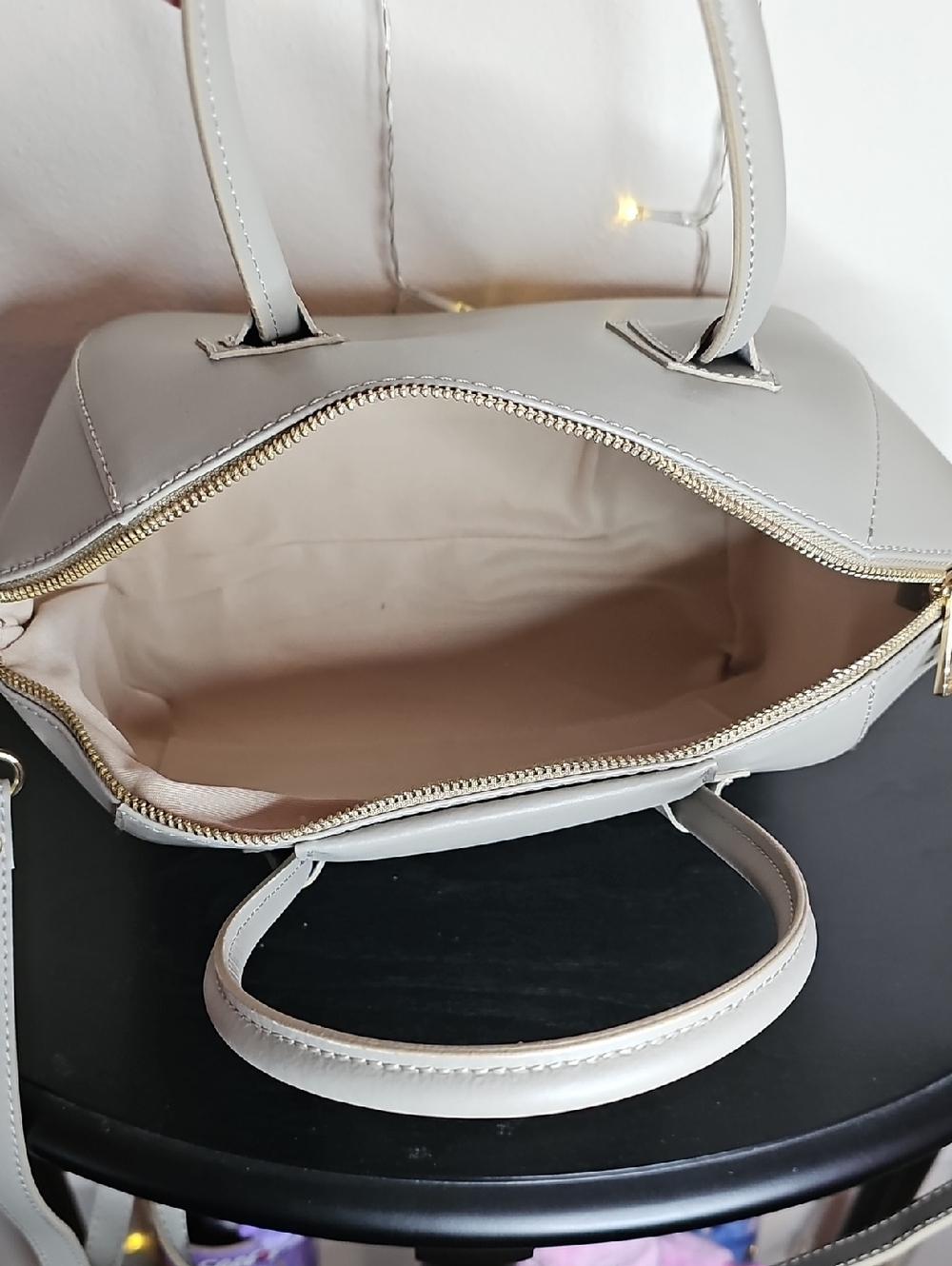 Fashion Drug Grey Satchel With Gold Hardware - Picture 4 of 8